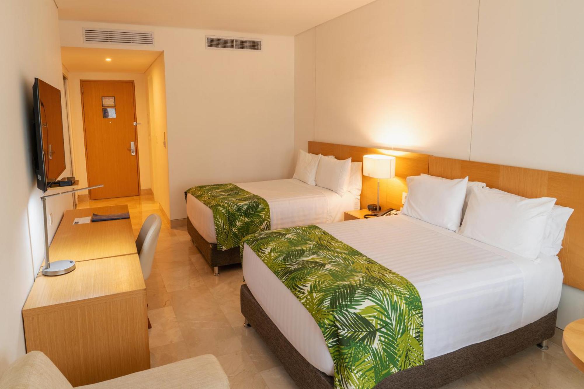 Hotel Dann Carlton Barranquilla Y Centro De Convenciones Exterior foto A room at the Sheraton Waikiki