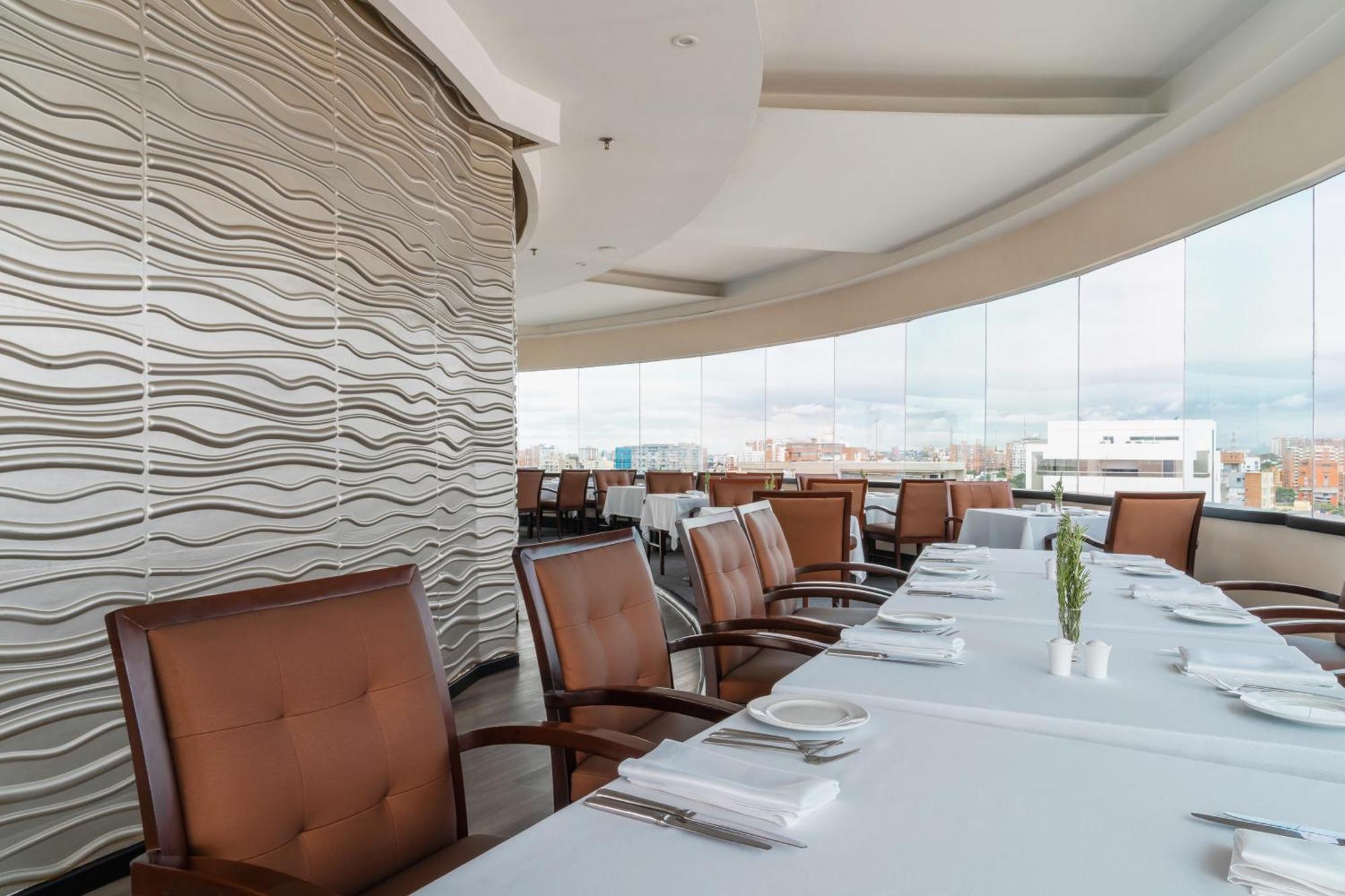 Hotel Dann Carlton Barranquilla Y Centro De Convenciones Exterior foto Restaurant