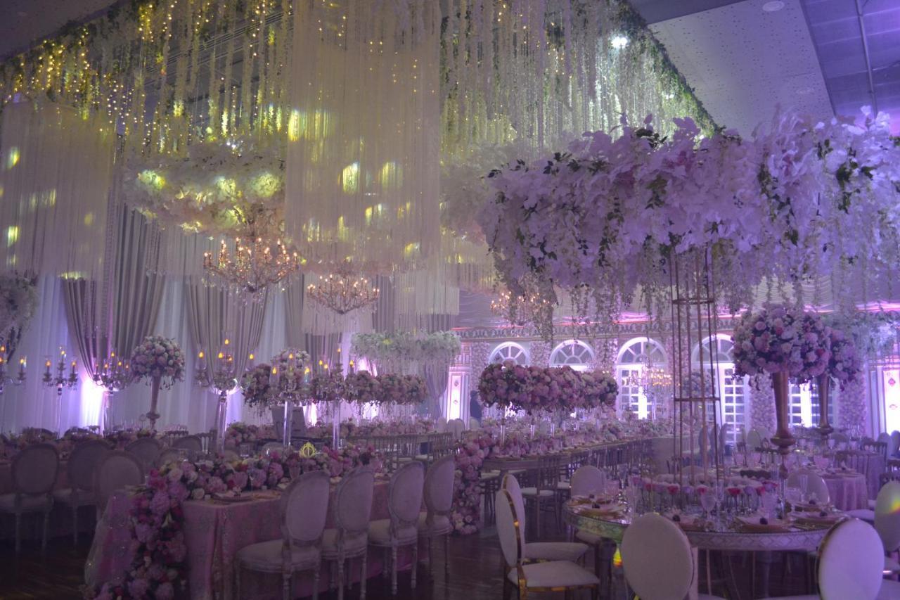 Hotel Dann Carlton Barranquilla Y Centro De Convenciones Exterior foto The interior of the ballroom
